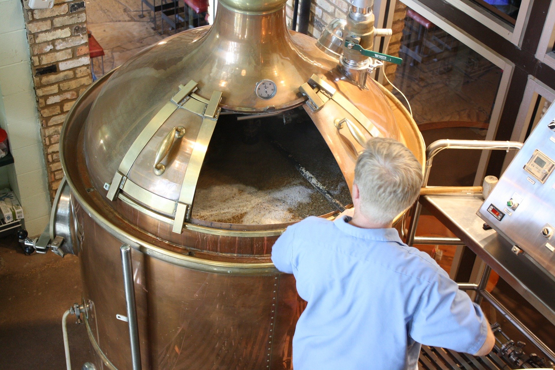 Odpowiedni sprzęt do Twojego browaru rzemieślniczego. Poznaj bliżej zbiorniki fermentacyjne do piwa!